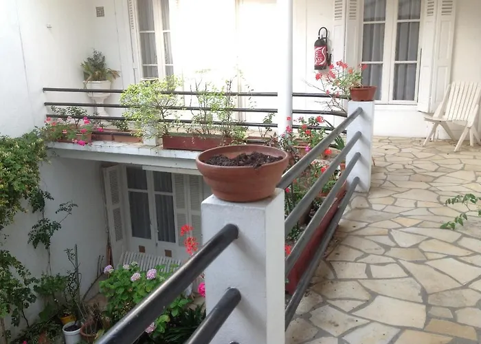 Maison Notre Dame De La Treille 루르드